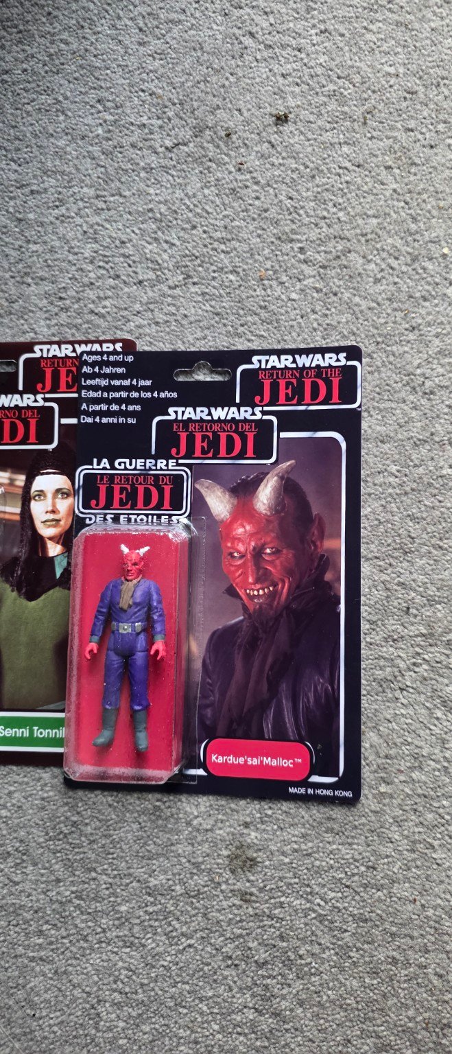 Carded cantina character