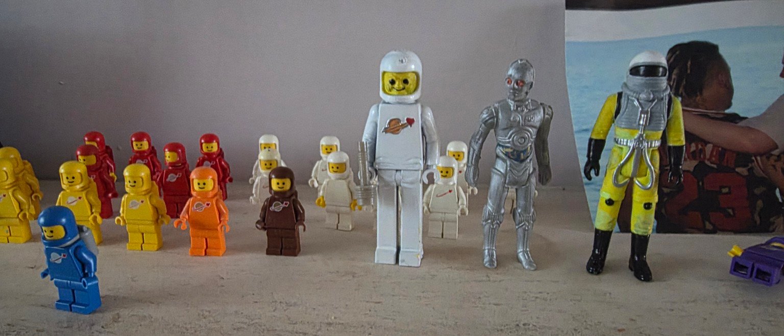 Spacemen and science-fiction figures